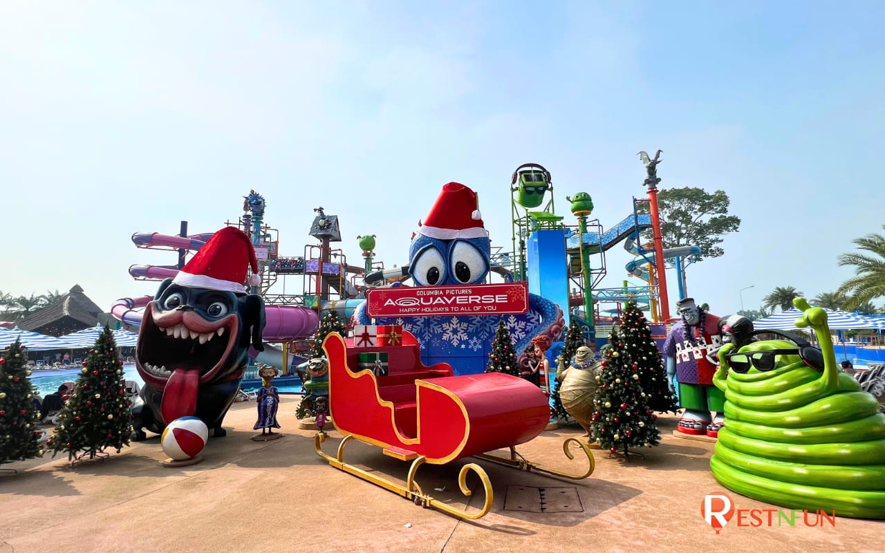 Atmosphere inside Pattaya Water Park